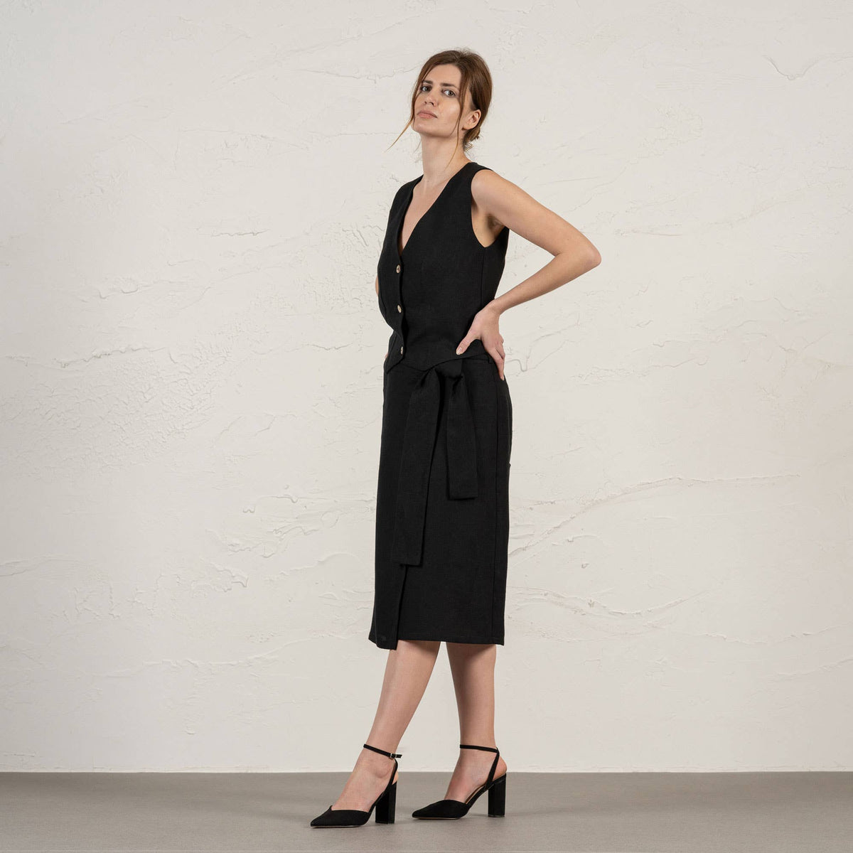 The Editor's Midi Wrap Linen Pencil Skirt - Dazzle Quietly - Deep Black
